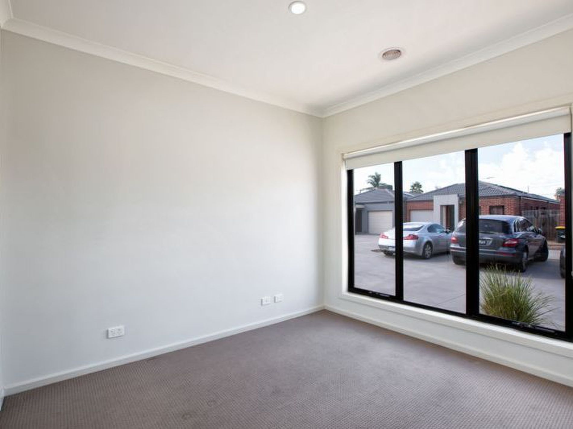 9 / 49-55 Rosella Avenue, Werribee