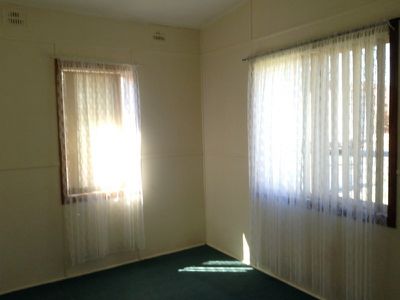 1 / 24 Addison Avenue, Lake Illawarra