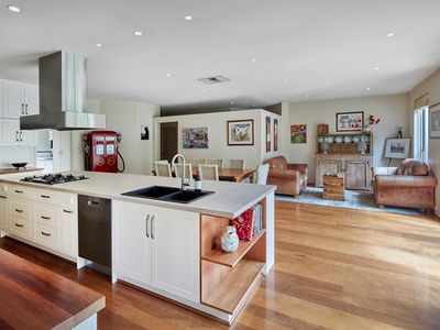 10 Ferrier Street, Mount Macedon