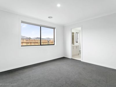 2 Pigdon Street, Weir Views
