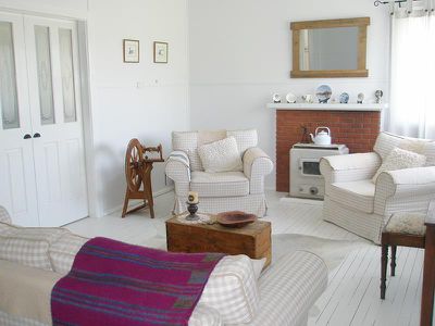 668 Barry Road, Neville