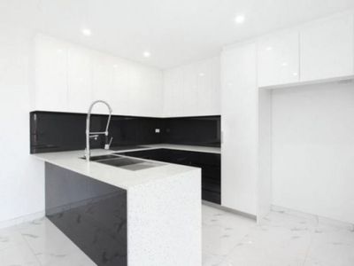 8 / 4 Mayberry Cresent, Liverpool