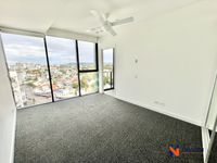 1906 / 10 Trinity Street, Fortitude Valley