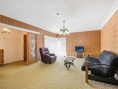 2 Burgundy Crescent, St Albans