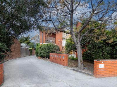 4 / 4 Ballater Street, Essendon