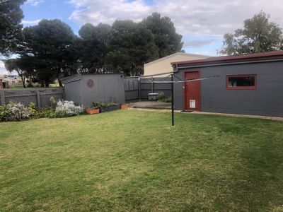 18 English Drive , Millicent