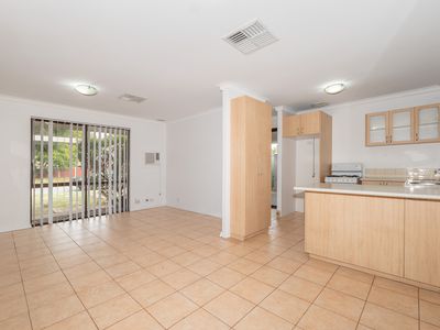 10 Dwyer Crescent, Gosnells