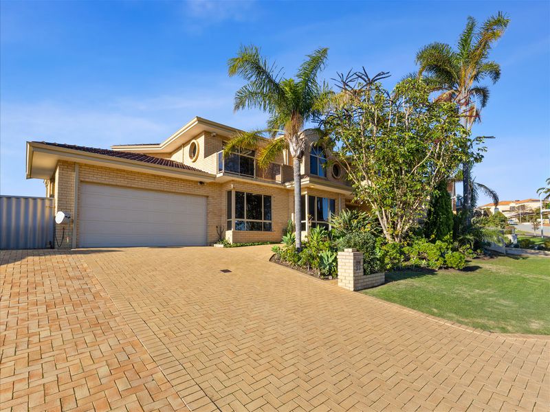 39 Castellon Crescent, Coogee