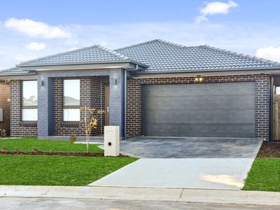 17 Swallow Loop, Oran Park
