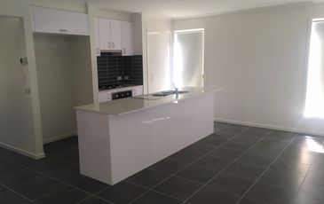 22 NEWCASTLE DRIVE, Officer