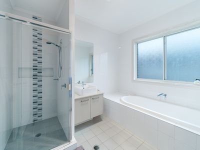 50 Bridgewood Drive, Beaumont Hills