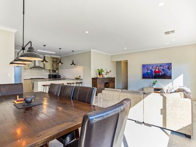 21 Sarsaparilla Ramble, Byford