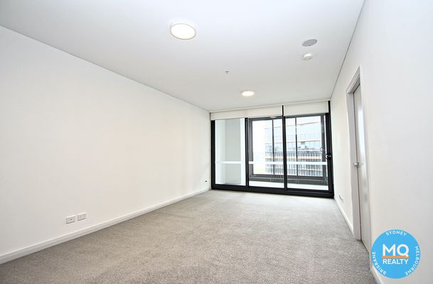 1004 / 10 Burroway Road, Wentworth Point