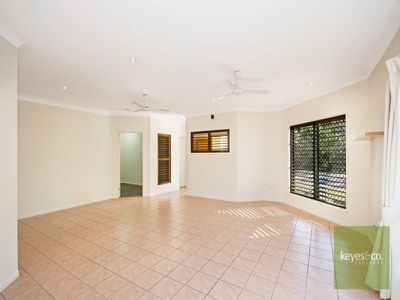 4 Armidale Court, Douglas