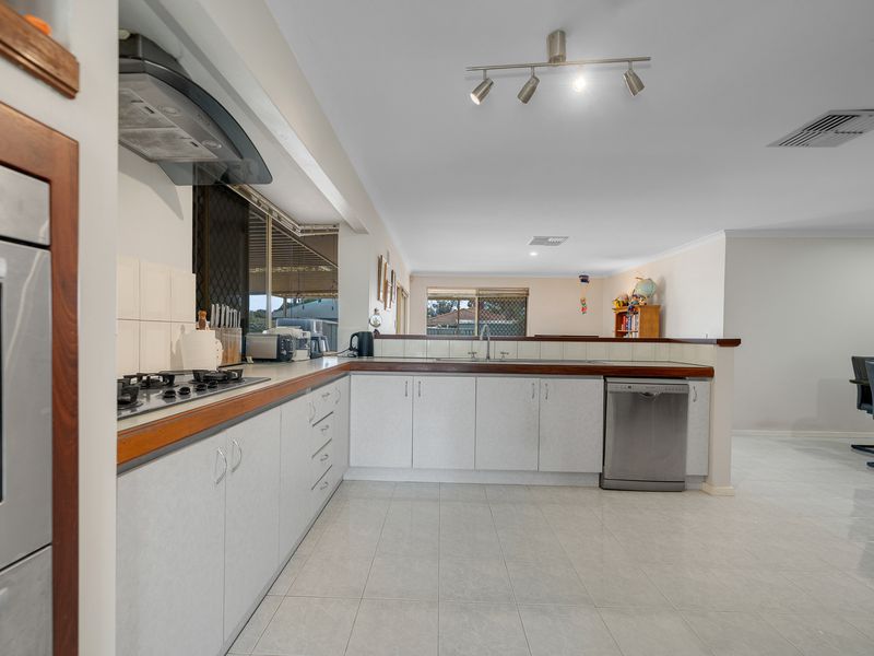 100 Bottlebrush Drive, Kiara