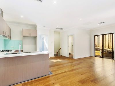 Unit 4 / 738 Elgar Road, Doncaster