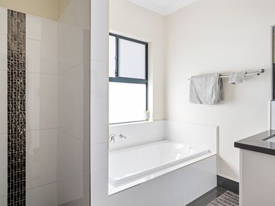 29 Gatacre Drive, Somerville