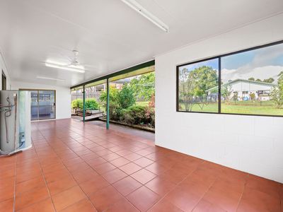 24 Currawong Avenue, Yungaburra