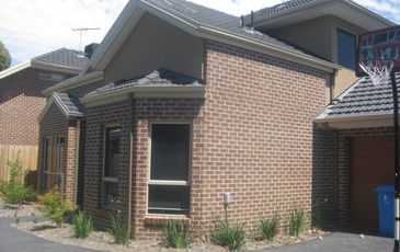 2 / 3 Gamble Avenue, Berwick