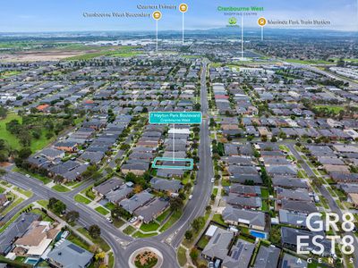 7 HAYTON PARK BOULEVARD, Cranbourne West