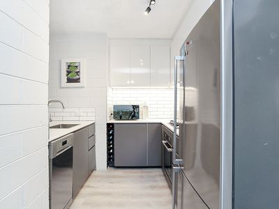 2 / 99 Summerhill Road, Footscray