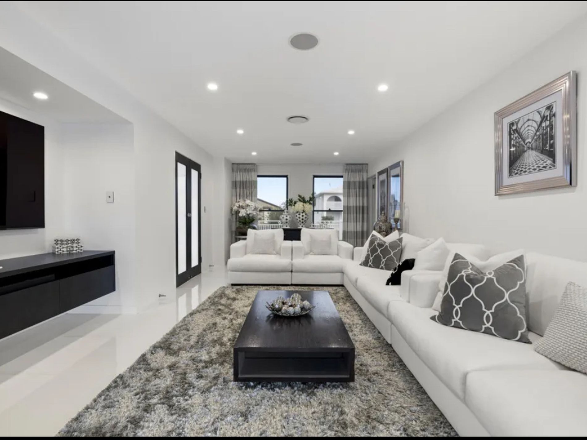 7 Volante Crescent, Mermaid Waters