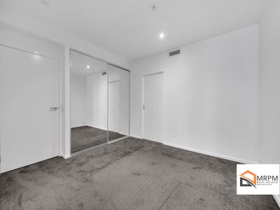 604 / 8 Waterview Walk, Docklands