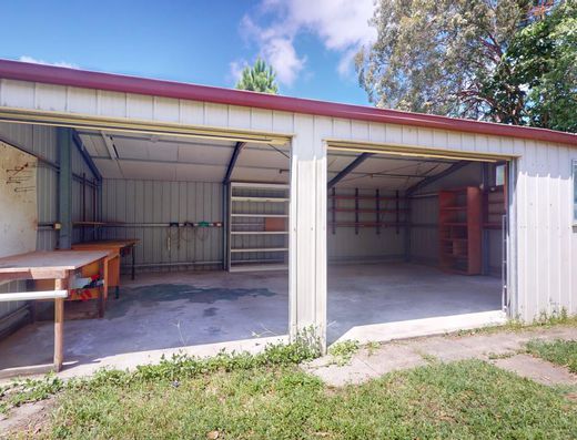 Family Home with Studio/Office and Workshop image 9