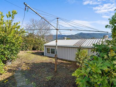 26 Lakeside Avenue, Mount Beauty