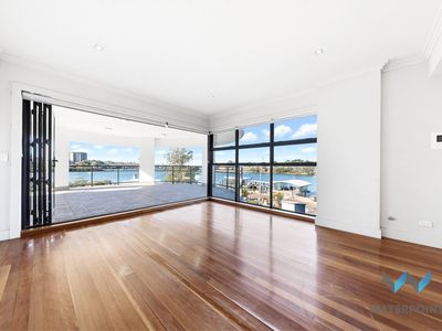 3 / 2 Bay Drive Meadowbank, Meadowbank