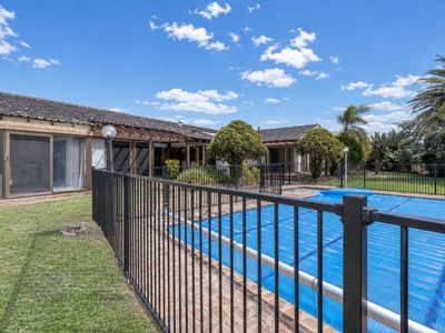 5 Lakeside Road, Churchlands