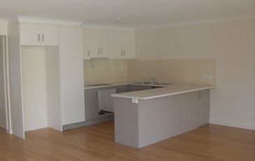 1 / 17 Henry Street, Pakenham