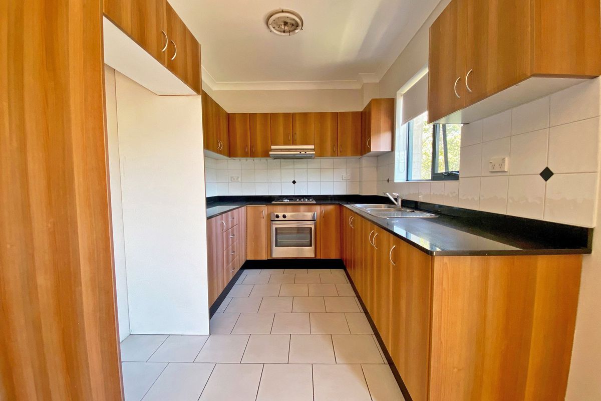 5 / 18 Eastbourne Road, Homebush West