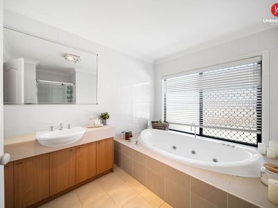 32 Wainewright Avenue, West Hoxton