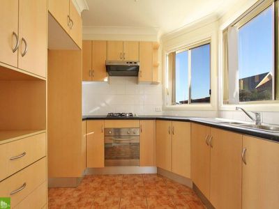 1 / 73 Pur Pur Ave, Lake Illawarra