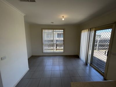 1/53 May Avenue, Altona Meadows