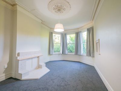 76 South Road, The Glen