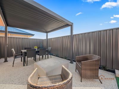 28 Arrowsmith Loop, South Guildford