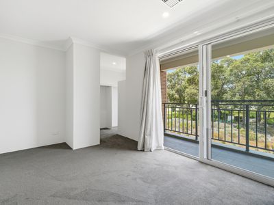 15 Montague Gra, Bushmead