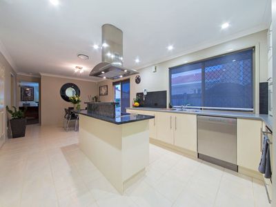 16 Schooner Circuit, Manly West