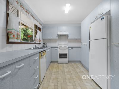 2 / 2 Brodie Close, Bomaderry