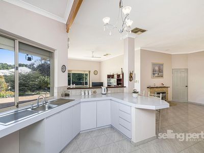 16 Berry Court, Bassendean