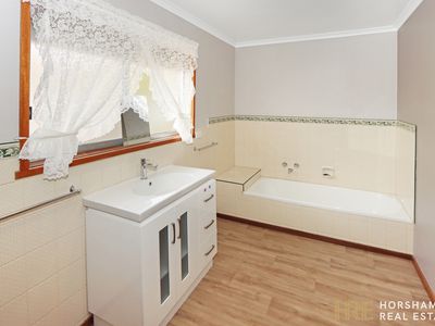 14 Caroline Street, Horsham