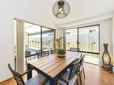 17 Knighton Way, Butler