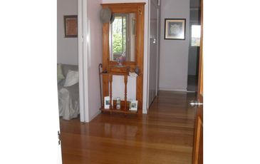 28 St Georges Road, Beaconsfield Upper