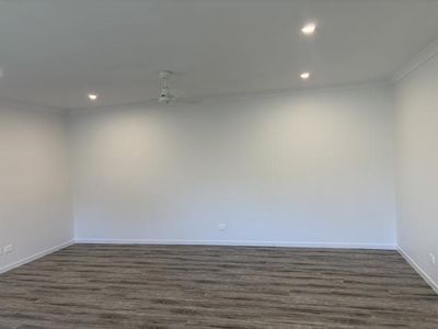 2 / 10 Satinwood Avenue, Urraween