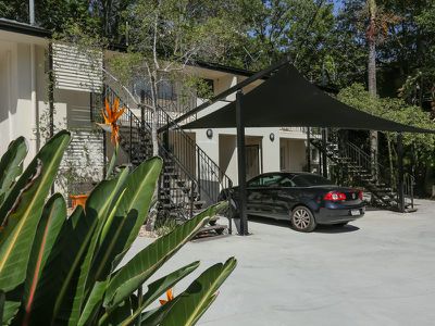 2 / 74 Sir Fred Schonell Drive, St Lucia
