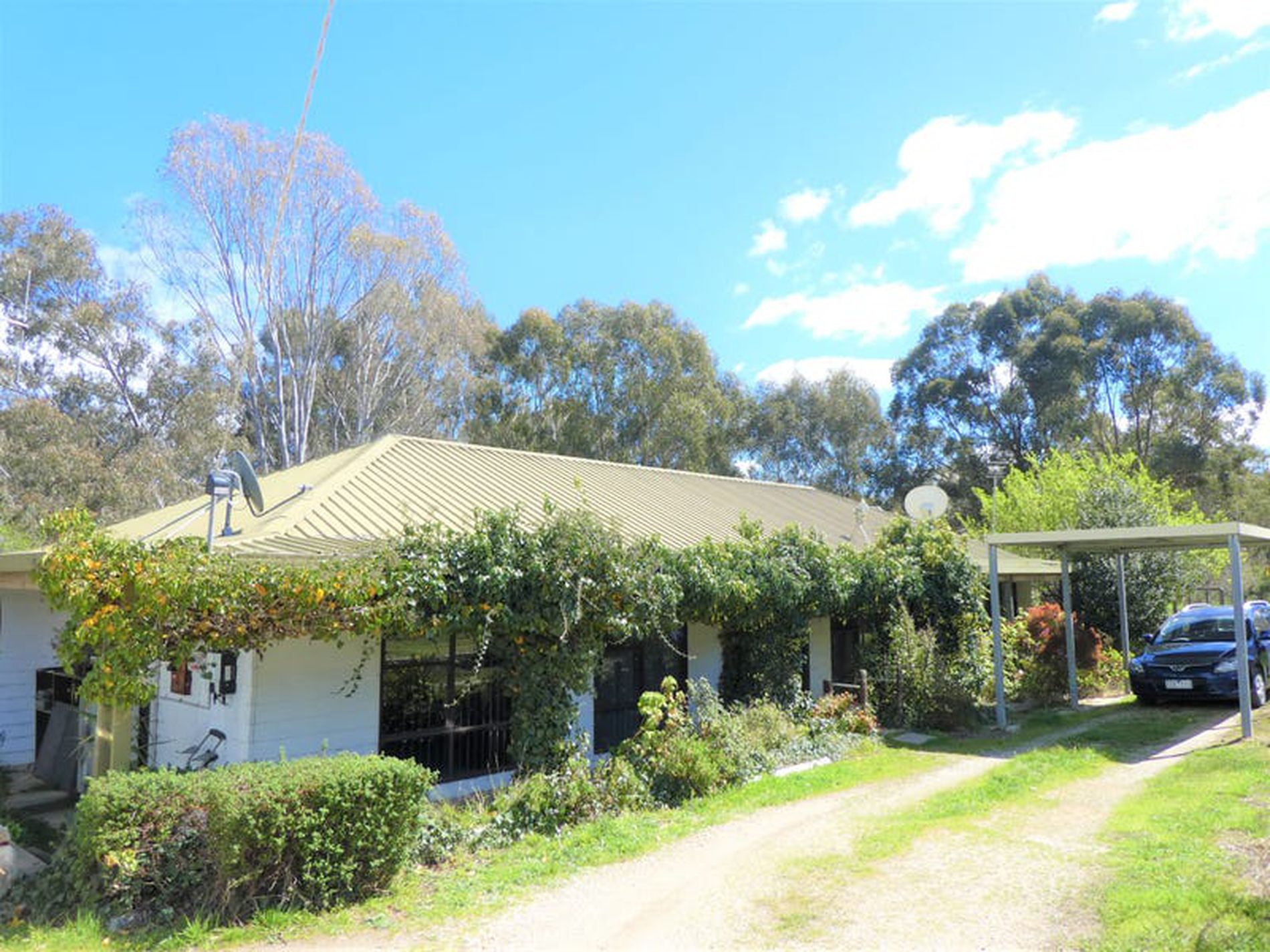 580 Telegraph Rd, Seymour