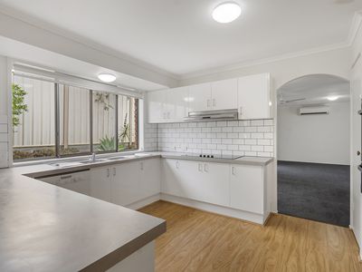 8 Zeeman Street, Rochedale South