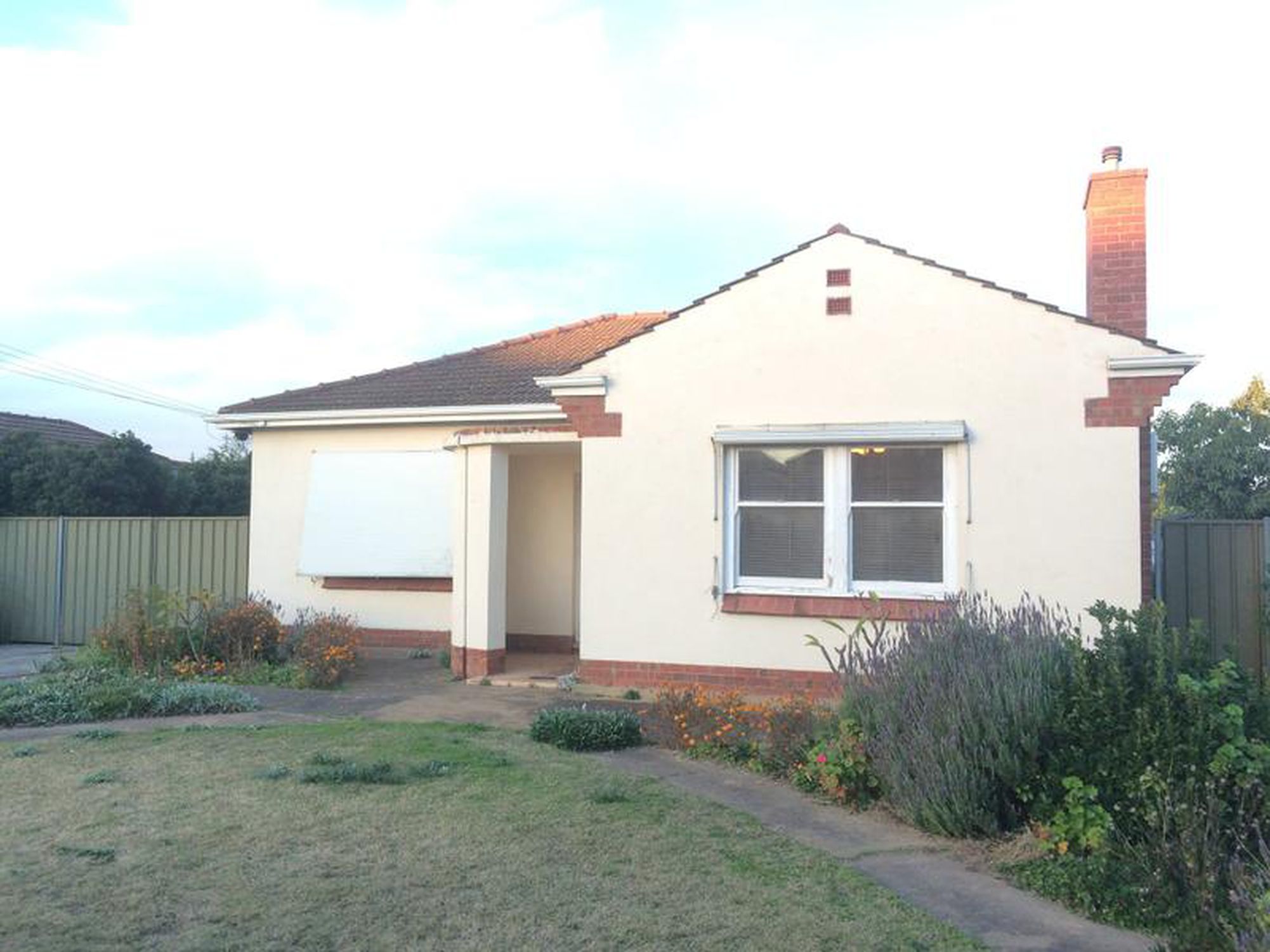 38 Danvers Grove, Woodville Gardens